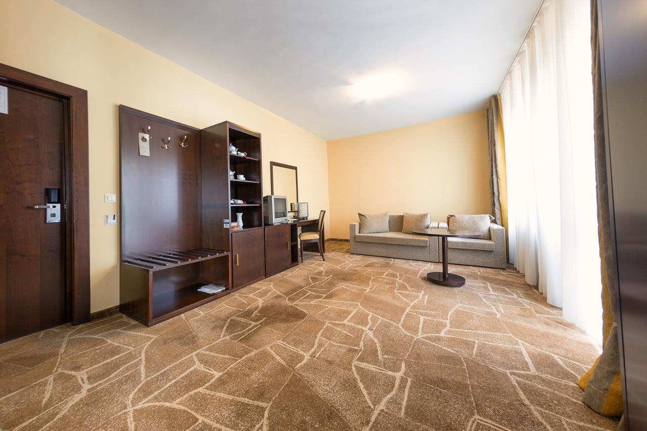 Hotel Parc Alba Iulia Exterior photo