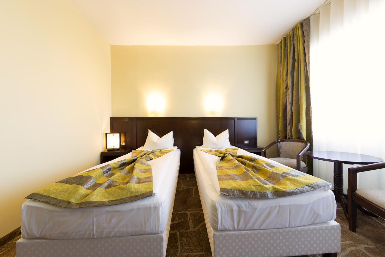 Hotel Parc Alba Iulia Exterior photo
