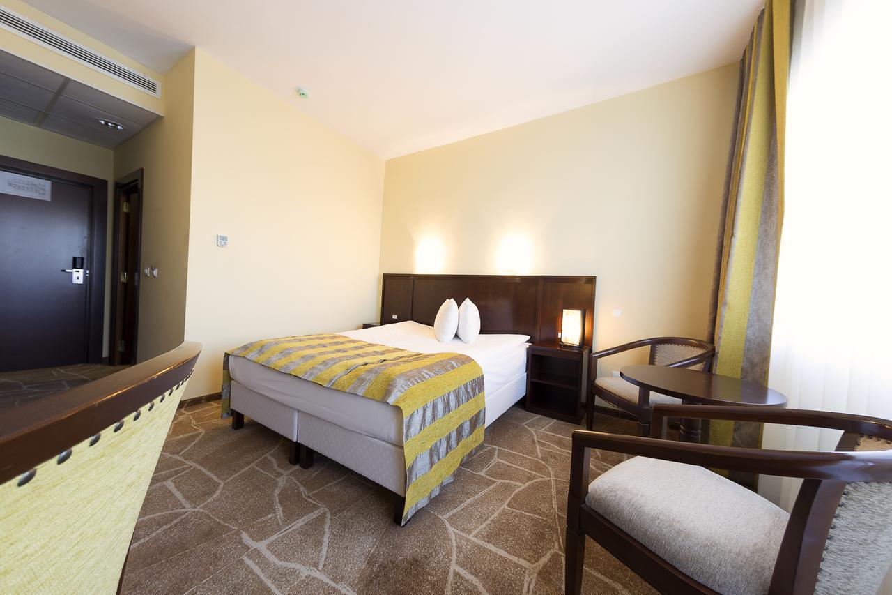 Hotel Parc Alba Iulia Exterior photo