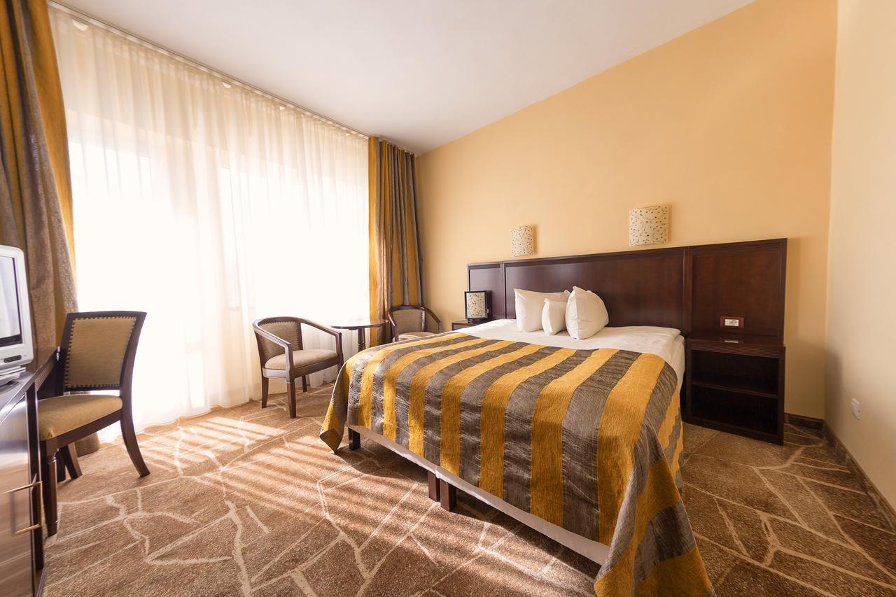 Hotel Parc Alba Iulia Exterior photo