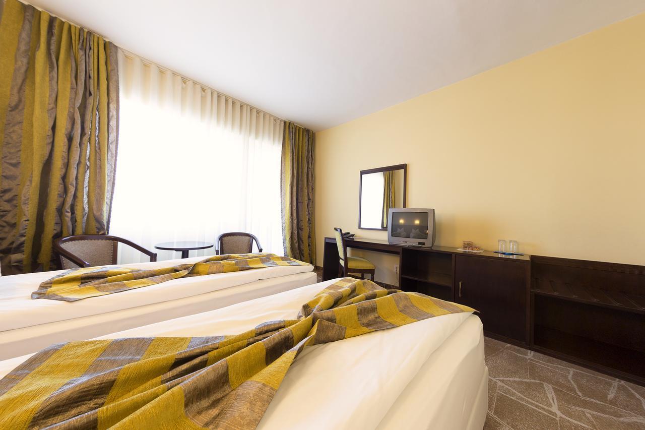 Hotel Parc Alba Iulia Exterior photo